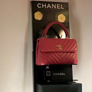 Meet your Posher, Chloe